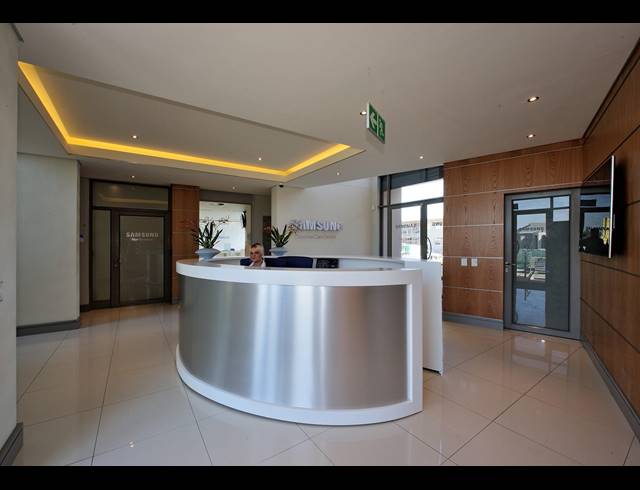 917M² OFFICE TO LET IN CENTURY CITY